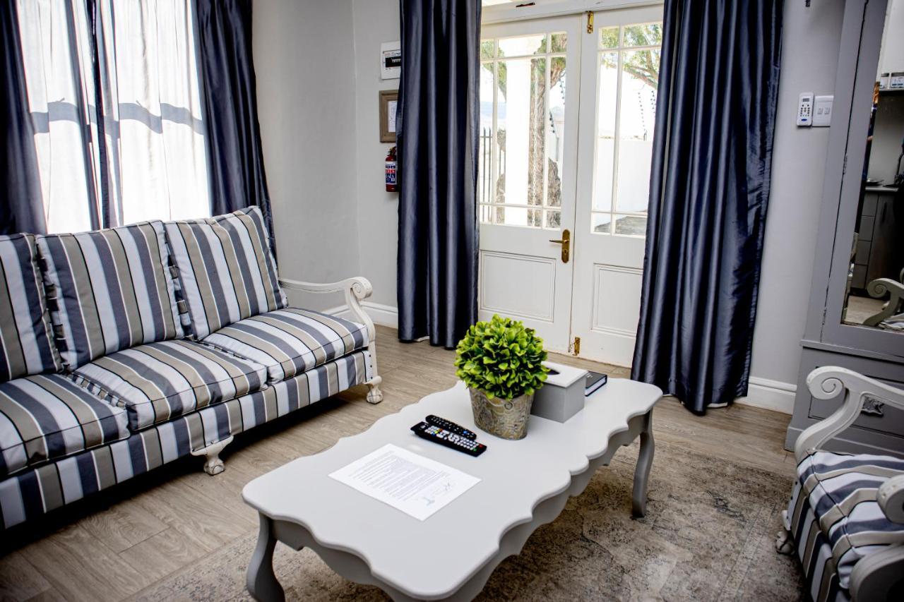 French Karoo Guesthouse Beaufort West Εξωτερικό φωτογραφία