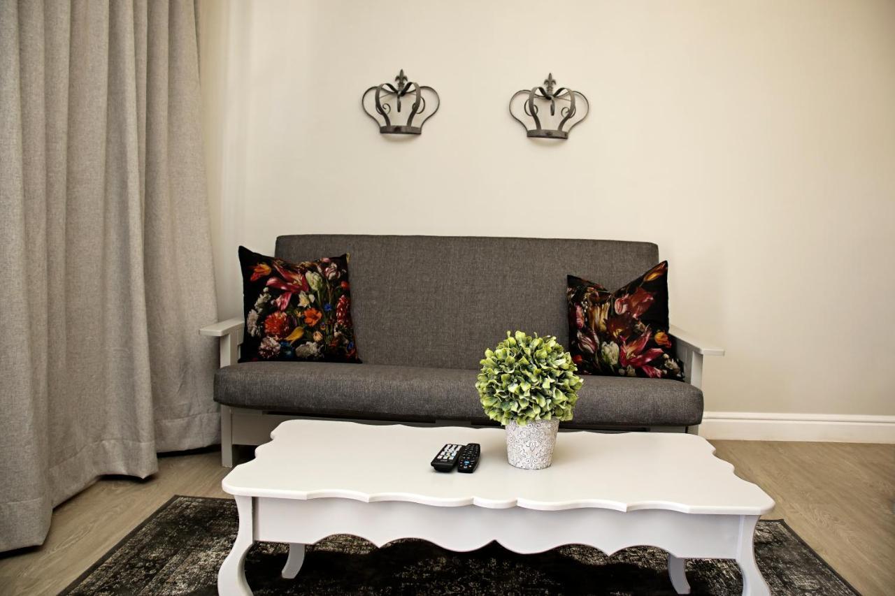 French Karoo Guesthouse Beaufort West Εξωτερικό φωτογραφία