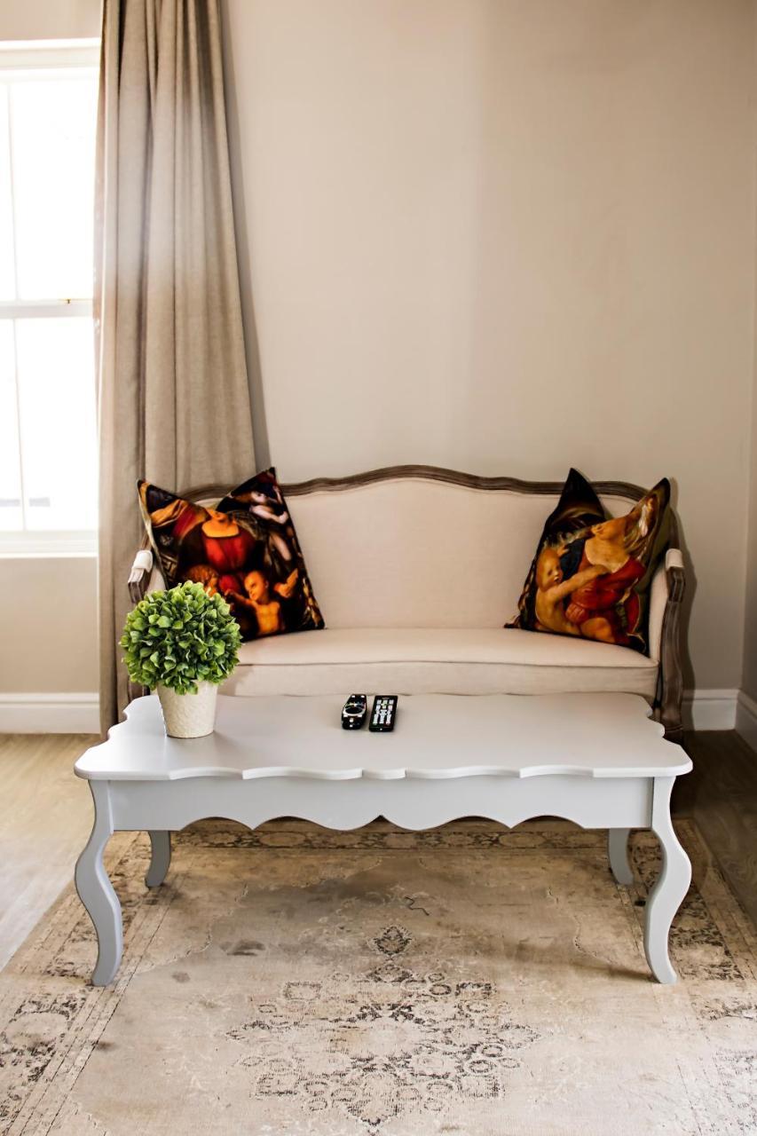 French Karoo Guesthouse Beaufort West Εξωτερικό φωτογραφία