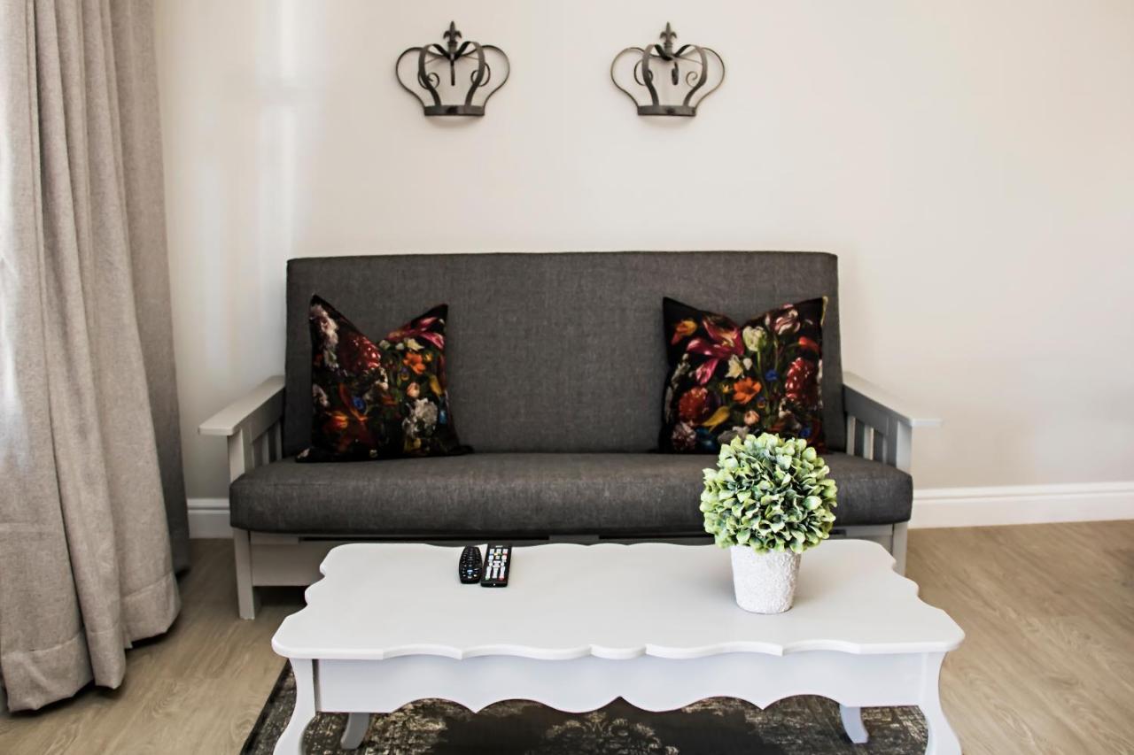 French Karoo Guesthouse Beaufort West Εξωτερικό φωτογραφία